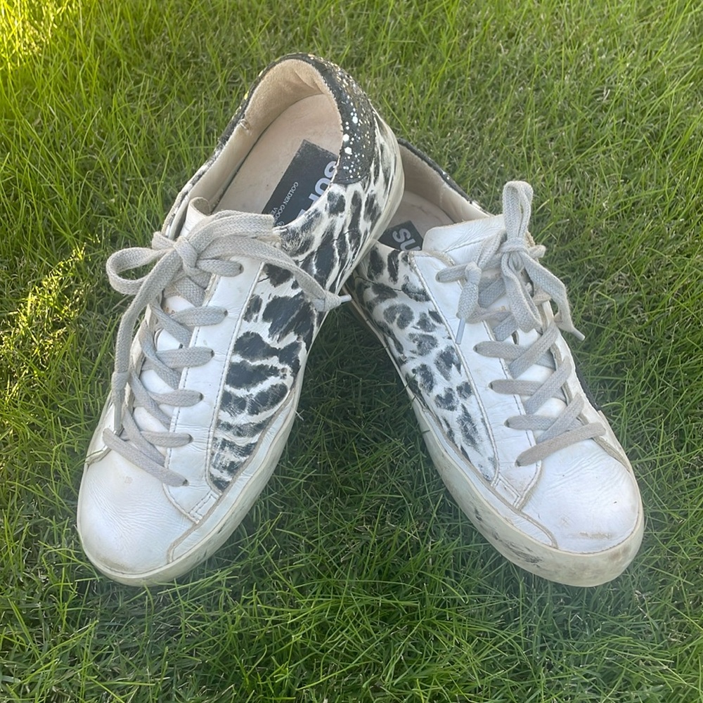 GOLDEN GOOSE